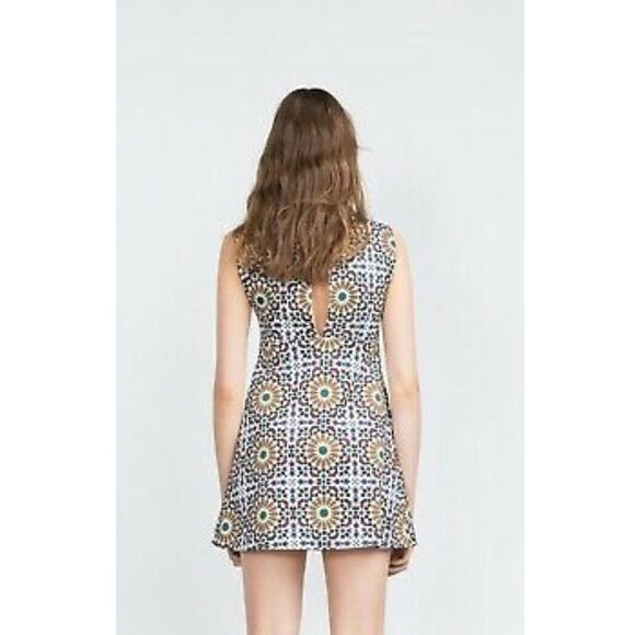 ZARA TILE PRINTED GEOMETRIC ECRU SLIT BACK MINI DRESS - Picture 10 of 14